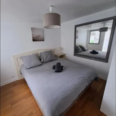 Large 70 M House Close To The Sea 公寓 *